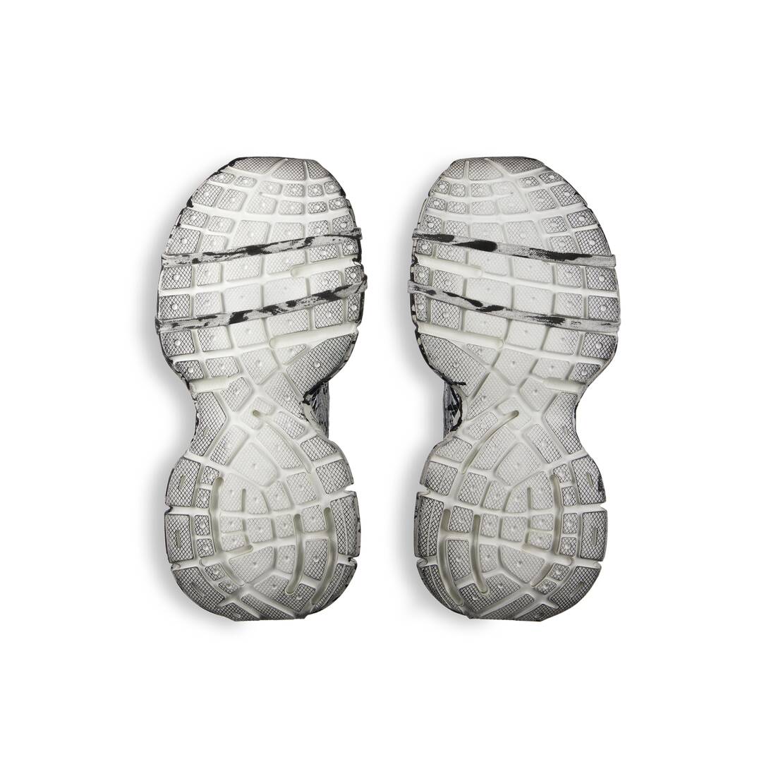 Men’s 3xl Extreme Graffiti Sneaker  in White/black - Image 7